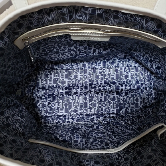 Michael Kors tote - Picture 11 of 11